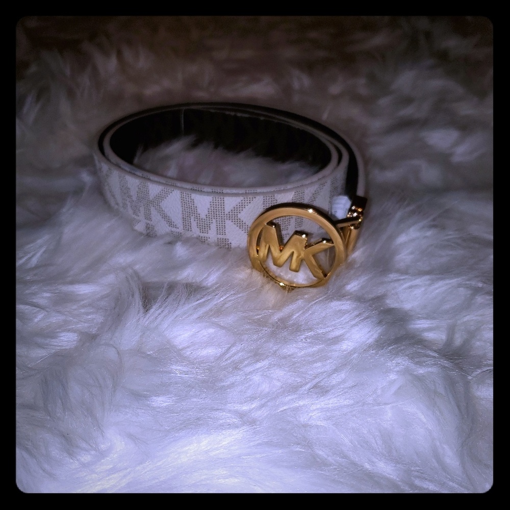 Michael Kors emblem belt